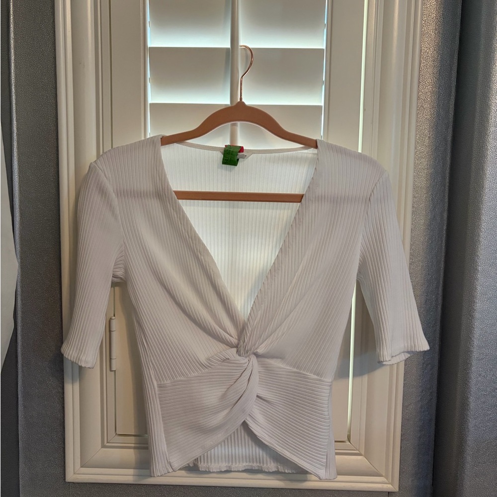 Club Monaco White Twist-Front Ribbed V-Neck Top